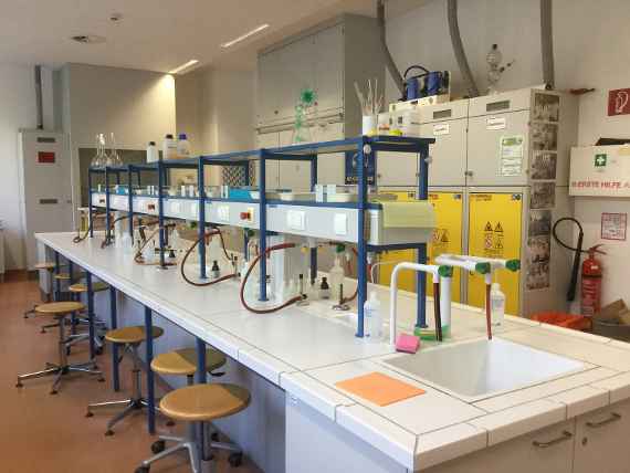 Chemie Labor