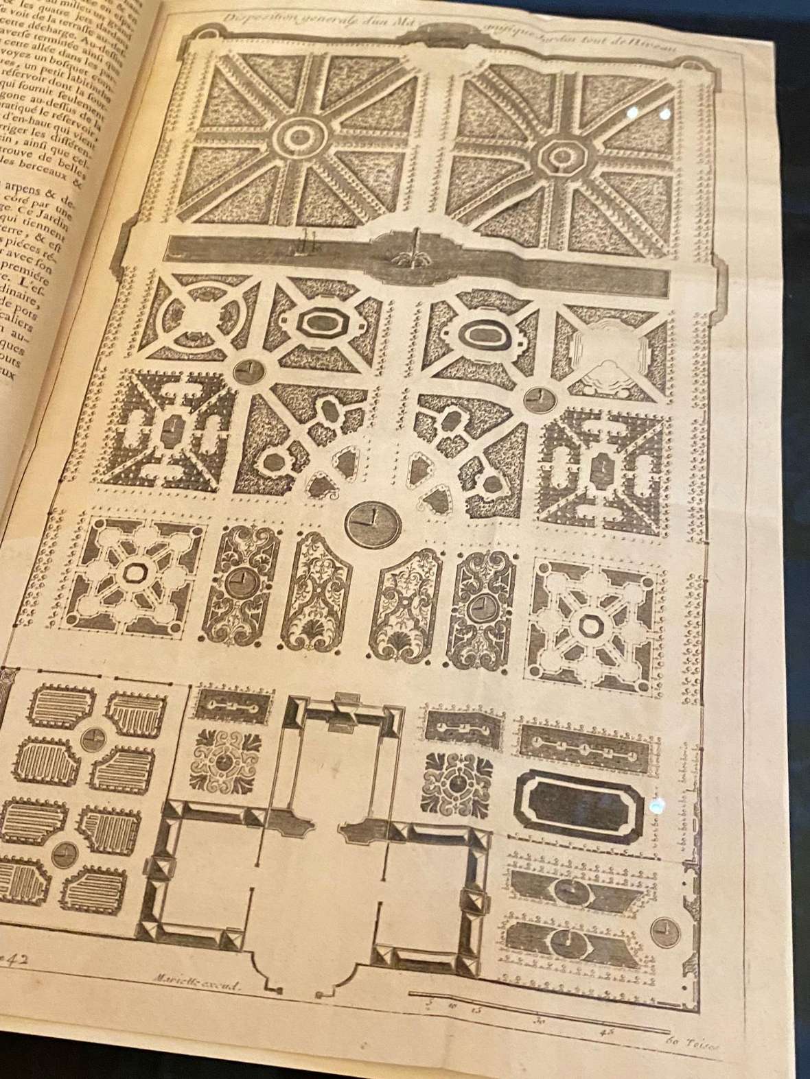 Auszug aus einem Buch mit einem historischen Gartenplan